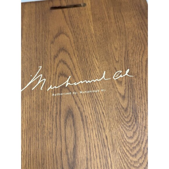 Muhammad Ali Hand Cast Plaque With Signature & Gold Boxing Gloves 10x15" READ - Picture 10 of 11